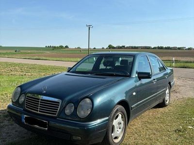 Mercedes E320