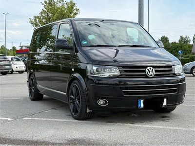 Second-hand VW T5 Highline 180 CP (132 kW) 2014 Negru Van