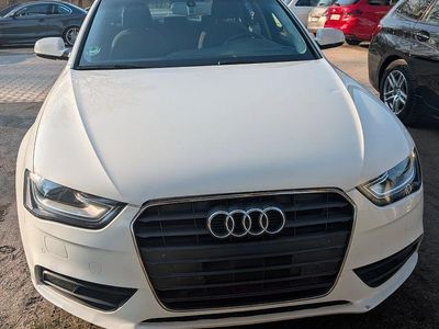 Gebraucht Audi A4 S-Line 120 PS (88 kW) 2014 Weiß Limousine