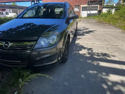 Gebraucht Opel Astra 90 PS (66 kW) 2009 Grau Kombi