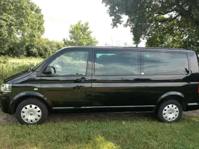 Gebraucht VW Caravelle Comfortline 102 PS (75 kW) 2011 Schwarz Van