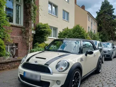 Gebraucht Mini Cooper S Cabriolet 184 PS (135 kW) 2010 Weiß Cabrio