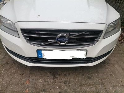 Second-hand Volvo V70 181 CP (133 kW) 2016 Alb Break
