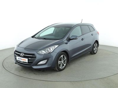 Grau Gebraucht 2016 Hyundai i30 Trend Kombi | 11.980 € (Teuer)