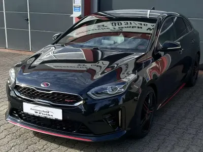 Gebraucht Kia ProCeed GT 204 PS (150 kW) 2019 (1k) zilinaschwarz met. Kombi