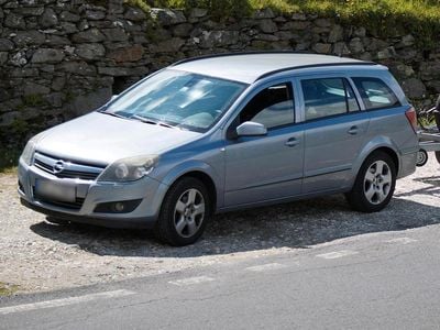 Gebraucht Opel Astra 110 PS (80 kW) 2008 Silber Kombi