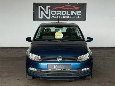 Gebraucht VW Polo Comfortline 90 PS (66 kW) 2015 Blau Kleinwagen