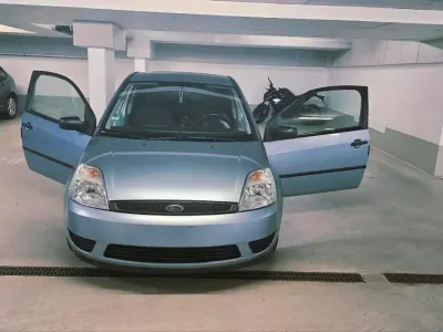 Gebraucht Ford Fiesta 60 PS (44 kW) 2005 Blau Kleinwagen