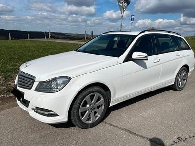 Gebraucht Mercedes C180 156 PS (114 kW) 2012 Weiß Kombi