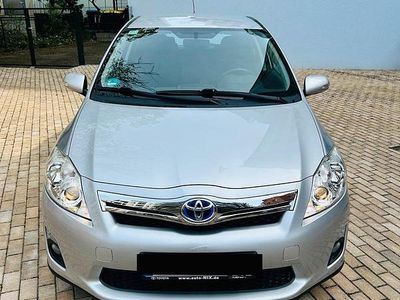 Usata Toyota Auris Hybrid 136 CV (100 kW) 2011 Argento Station wagon