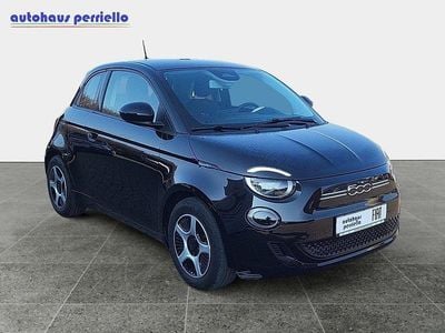 Usata Fiat 500e Passion 86 kW (118 CV) 2022 Nero Berlina