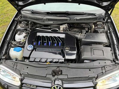 Schwarz Gebraucht 2002 VW Golf R Limousine | 26.995 €