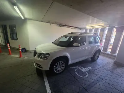 Gebraucht Skoda Yeti Active 110 PS (80 kW) 2016 Weiß SUV