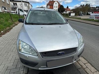 Gebraucht Ford Focus 115 PS (84 kW) 2006 Silber Kombi