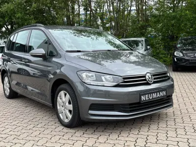 Gebraucht VW Touran Comfortline 150 PS (110 kW) 2019 Indiumgrau metallic Van / Kleinbus