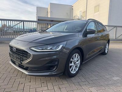 Używany Ford Focus Cool & Connect 120 KM (88 kW) 2022 Szary Sedan/Limuzyna