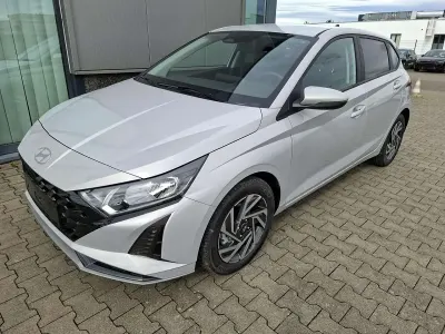Neu Hyundai i20 90 PS (66 kW) 2026 Perleffektlackierung auroragrey Kleinwagen