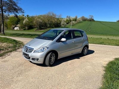 Usata Mercedes A180 109 CV (80 kW) 2010 Argento Utilitaria