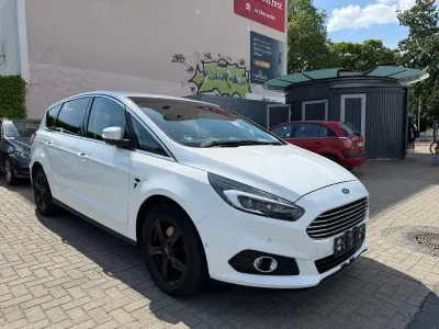 Gebraucht Ford S-MAX Titanium 150 PS (110 kW) 2017 Weiß Van / Kleinbus