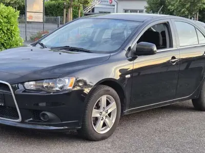 Gebraucht Mitsubishi Lancer 109 PS (80 kW) 2010 Schwarz Limousine
