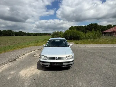Gebraucht VW Golf IV 105 PS (77 kW) 1999 Silber Kleinwagen