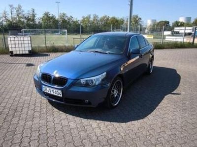 BMW 523