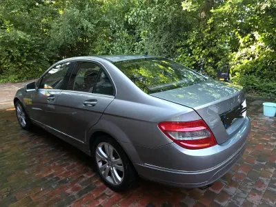 Gebraucht Mercedes C180 154 PS (113 kW) 2008 Silber Limousine
