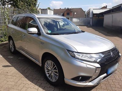 Mitsubishi Outlander P-HEV