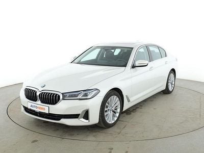 Weiß Gebraucht 2021 BMW 520 Luxury Line Limousine | 33.180 € (Fairer Preis)