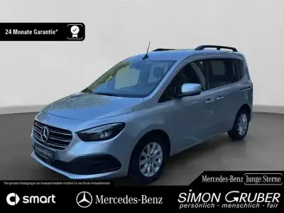 Gebraucht Mercedes T180 Progressive 116 PS (85 kW) 2025 Silber Van / Kleinbus