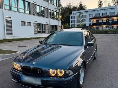 BMW 528