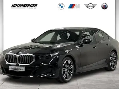 Gebraucht BMW 520 M Sport 197 PS (144 kW) 2024 Saphirschwarz Limousine