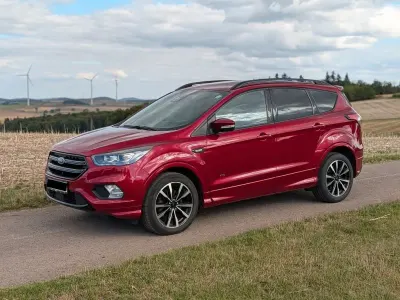 Gebraucht Ford Kuga ST-Line 179 PS (131 kW) 2018 Rot SUV
