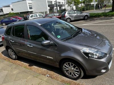 gebraucht Renault Clio GrandTour Night & Day 1.6 16V 110 Auto ...