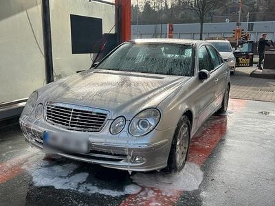 Gebraucht Mercedes E240 177 PS (130 kW) 2003 Silber Limousine