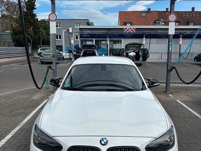 Gebraucht BMW 116 Efficient Dynamics 116 PS (85 kW) 2016 Weiß Kleinwagen