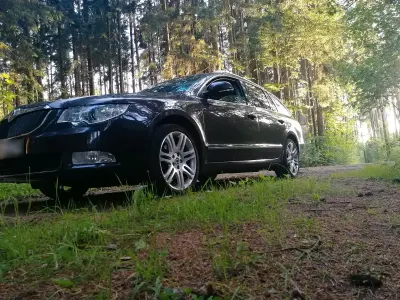 Gebraucht Skoda Superb 170 PS (125 kW) 2011 Braun Kombi