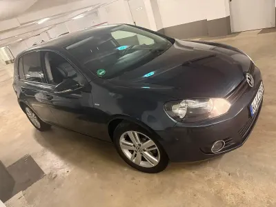 Gebraucht VW Golf VII Match 86 PS (63 kW) 2012 Blau Kleinwagen