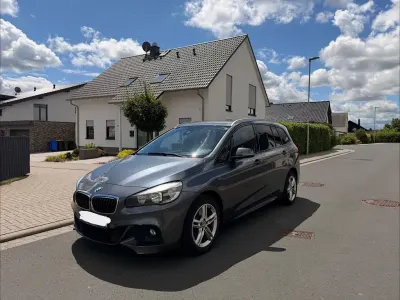 Gebraucht BMW 220 M Sport 190 PS (139 kW) 2017 Grau Van / Kleinbus