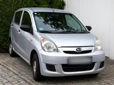 Gebraucht Daihatsu Cuore 69 PS (50 kW) 2010 Silber Kleinwagen