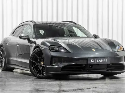Gebraucht Porsche Taycan Performance Package 319 kW (435 PS) 2024 Grau Limousine