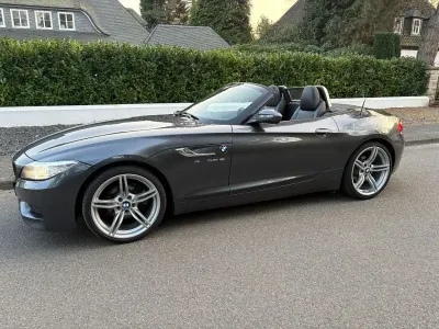 Gebraucht BMW Z4 M Sport 156 PS (114 kW) 2016 Mineralgrau metallic Cabrio
