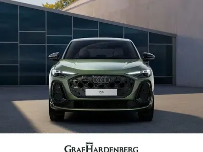 Neu Audi Q5 Sportback Comfort 367 PS (269 kW) 2026 Grün SUV