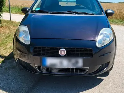 Gebraucht Fiat Grande Punto 65 PS (47 kW) 2009 Blau Kleinwagen