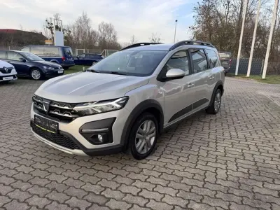 Gebraucht Dacia Jogger Comfort 110 PS (80 kW) 2022 Sandstone Van / Kleinbus