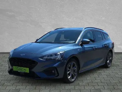 Gebraucht Ford Focus ST-Line 155 PS (114 kW) 2022 Chromablau Limousine