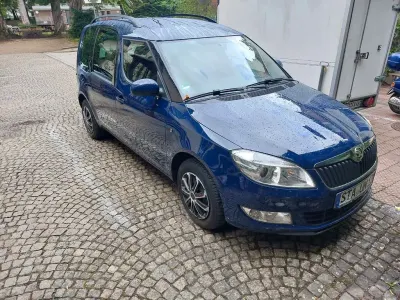 Gebraucht Skoda Roomster Plus Edition 86 PS (63 kW) 2013 Blau Van / Kleinbus
