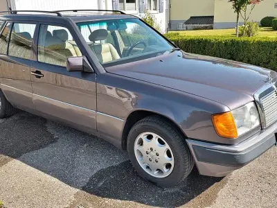 Gebraucht Mercedes 300 179 PS (131 kW) 1992 Braun Limousine