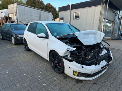 gebraucht VW Golf VI GTI 2.0 TSI 4 Türen xenon Unfall