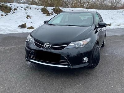 Gebraucht Toyota Auris Edition 132 PS (97 kW) 2013 Schwarz Limousine